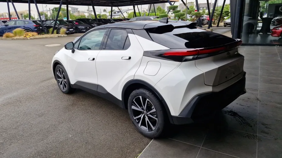 TOYOTA C-HR -