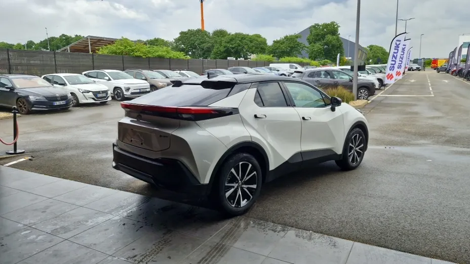 TOYOTA C-HR -