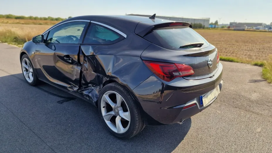 OPEL Astra -