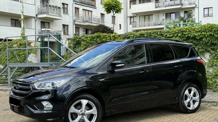 FORD Kuga -