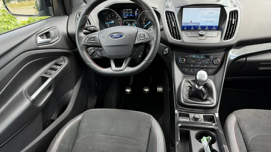 FORD Kuga -