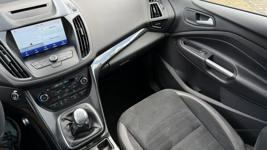 FORD Kuga -