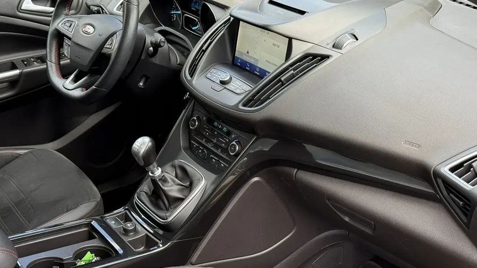 FORD Kuga -