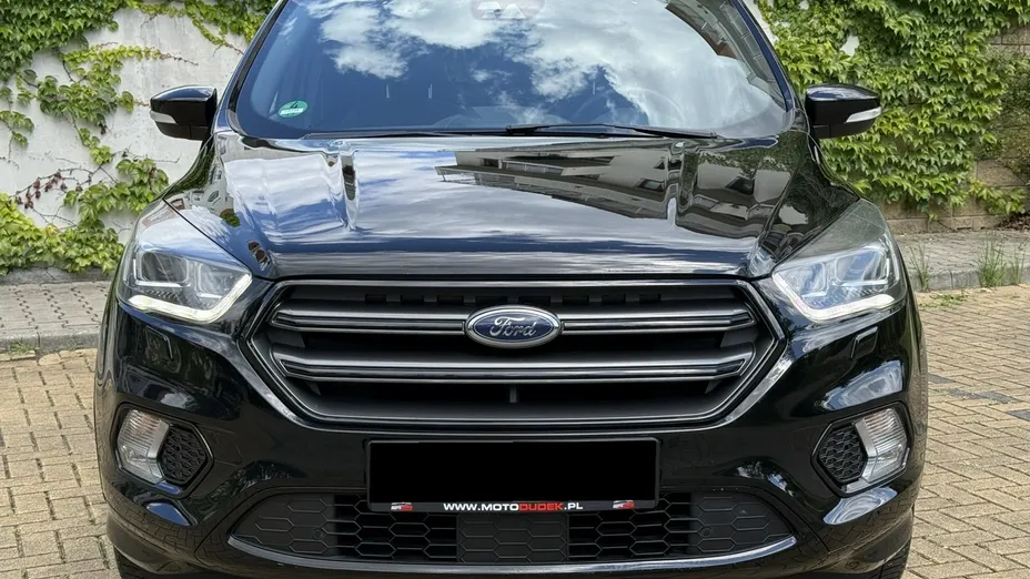 FORD Kuga -