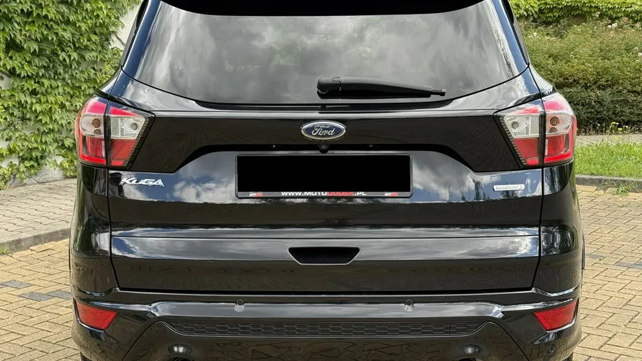 FORD Kuga -