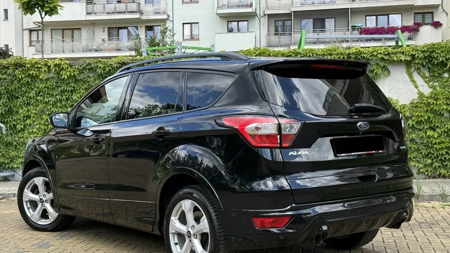 FORD Kuga -