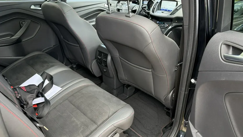 FORD Kuga -