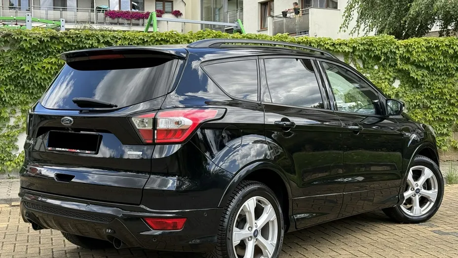 FORD Kuga -