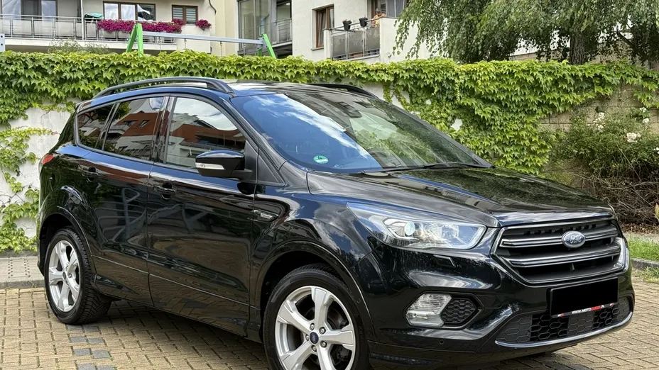 FORD Kuga -
