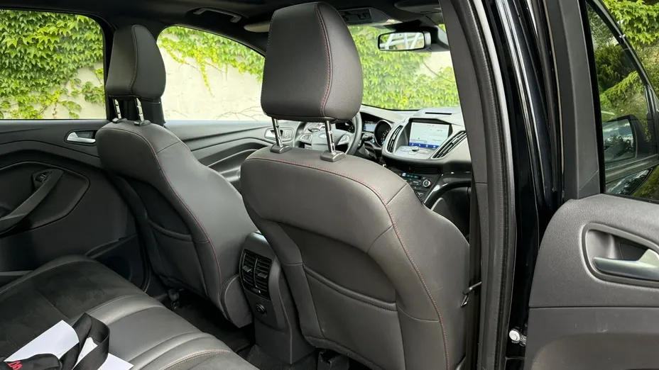 FORD Kuga -