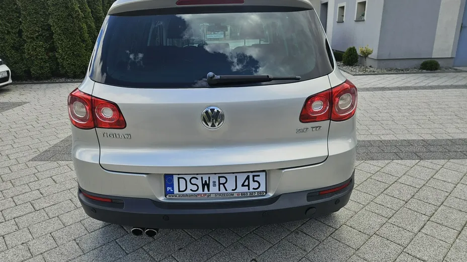 VOLKSWAGEN Tiguan -