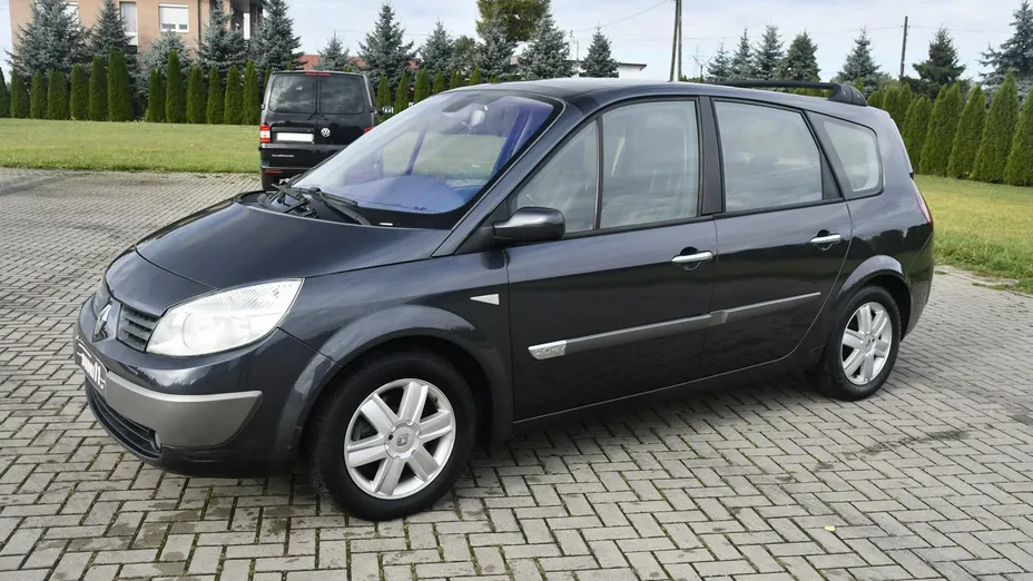 RENAULT Grand Scenic -