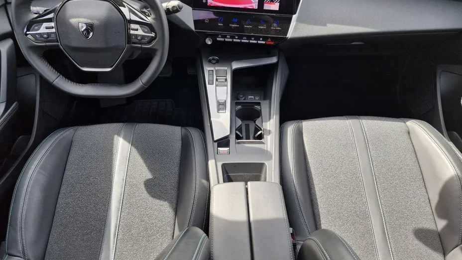 PEUGEOT 308 -