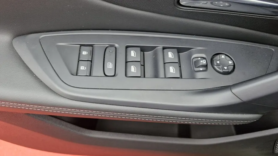 PEUGEOT 308 -