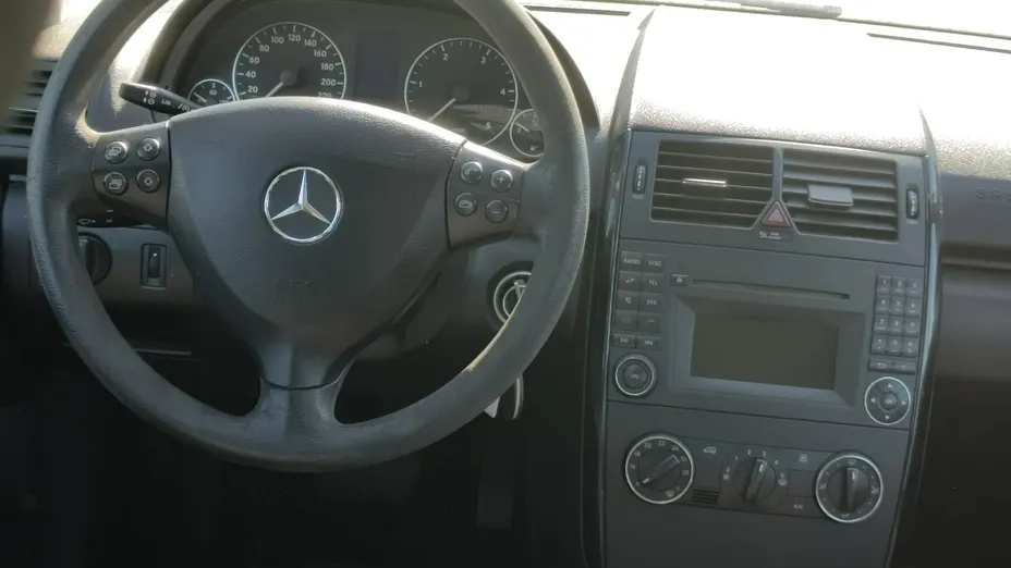 MERCEDES-BENZ A Klasa -