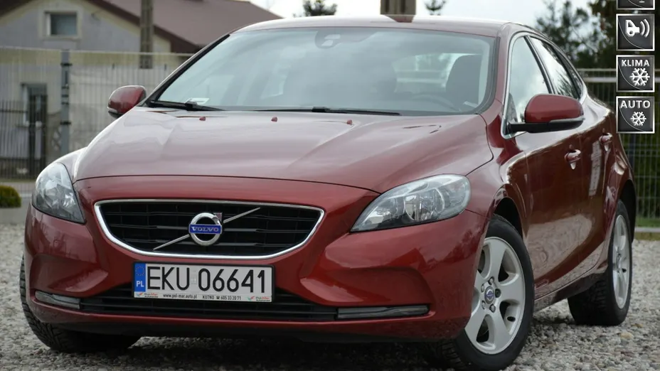 VOLVO V40 -