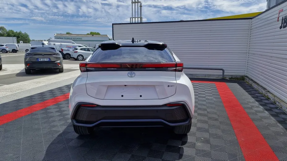 TOYOTA C-HR -