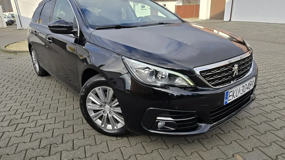 PEUGEOT 308 -