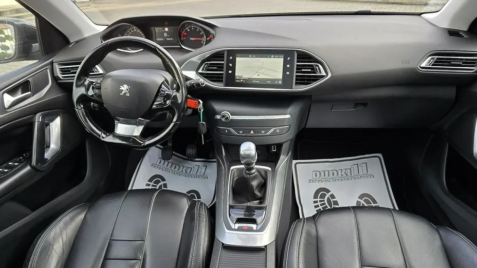 PEUGEOT 308 -