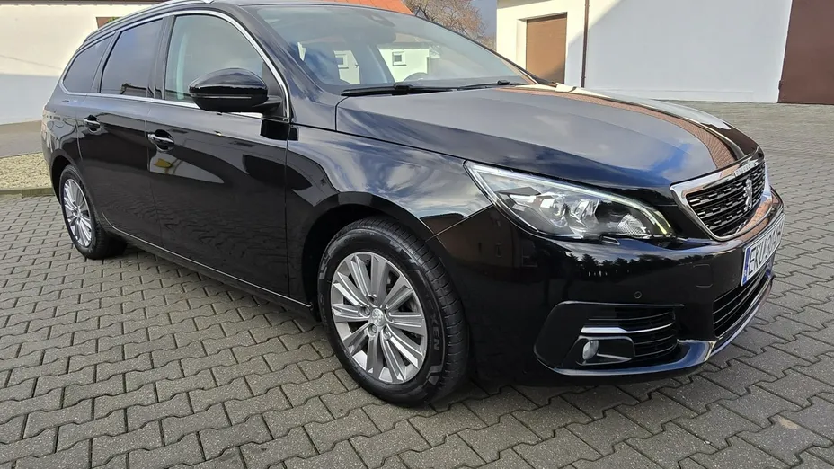 PEUGEOT 308 -