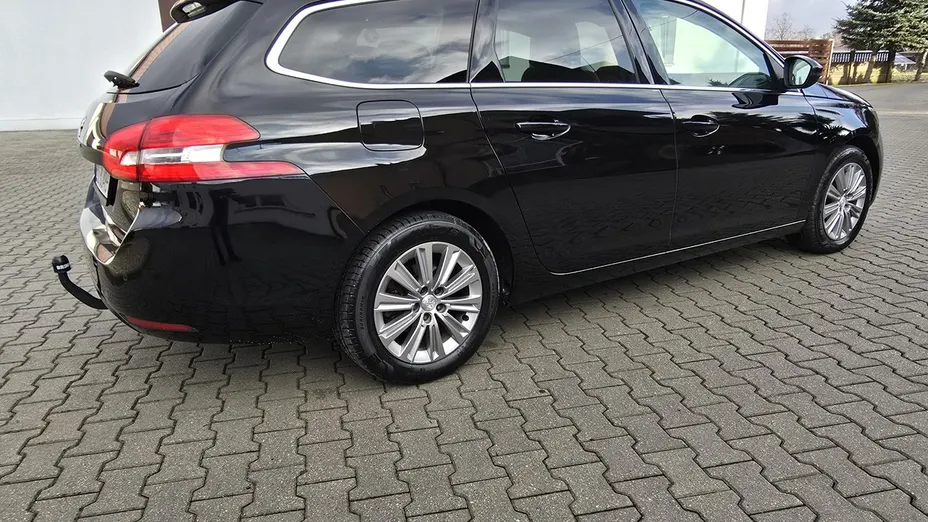 PEUGEOT 308 -