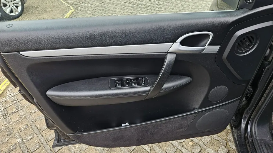 PORSCHE Cayenne -