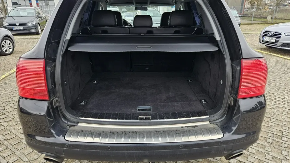 PORSCHE Cayenne -