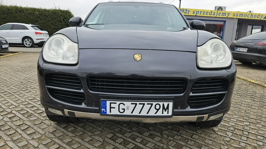 PORSCHE Cayenne -