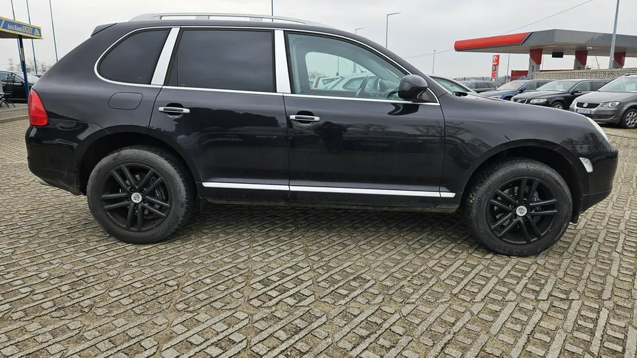 PORSCHE Cayenne -