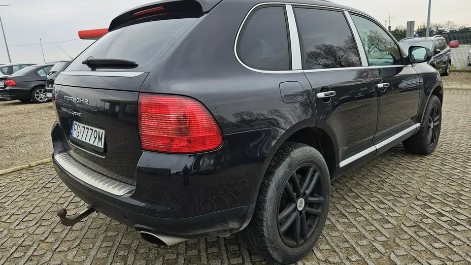 PORSCHE Cayenne -