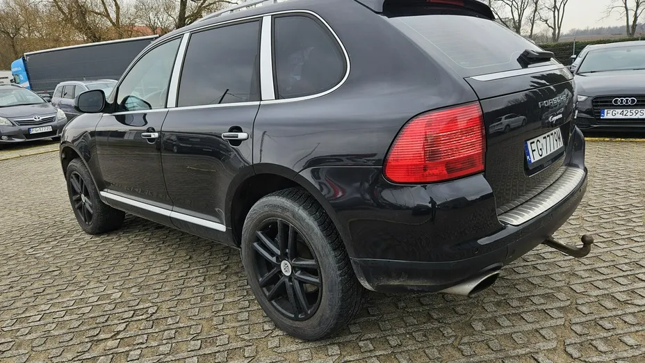 PORSCHE Cayenne -