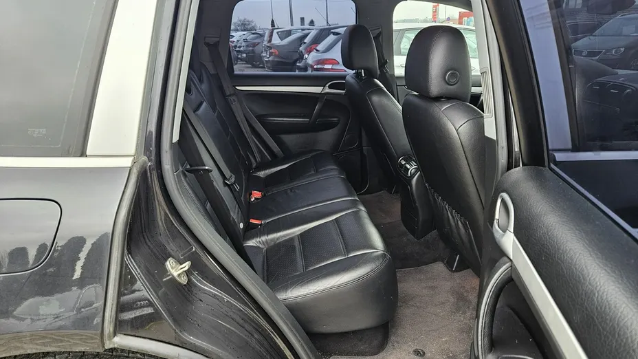 PORSCHE Cayenne -