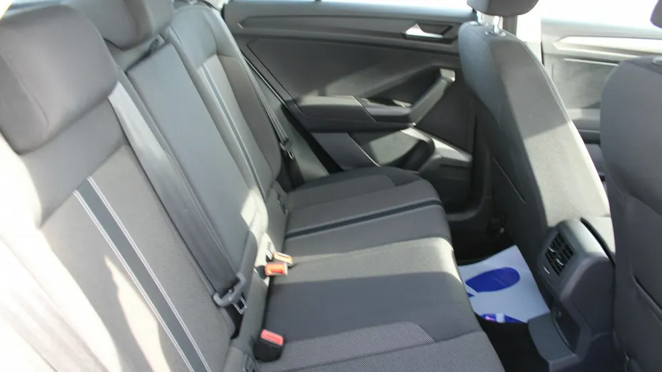 VOLKSWAGEN T-ROC -