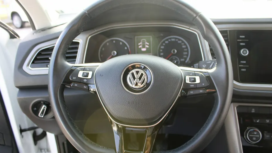 VOLKSWAGEN T-ROC -