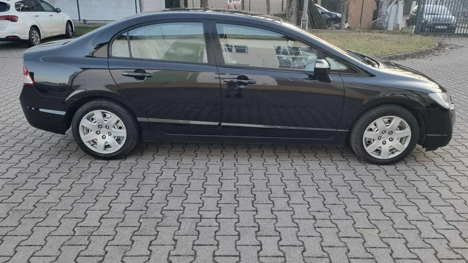 HONDA Civic -