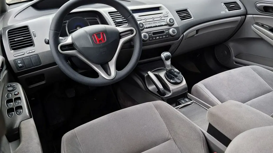 HONDA Civic -