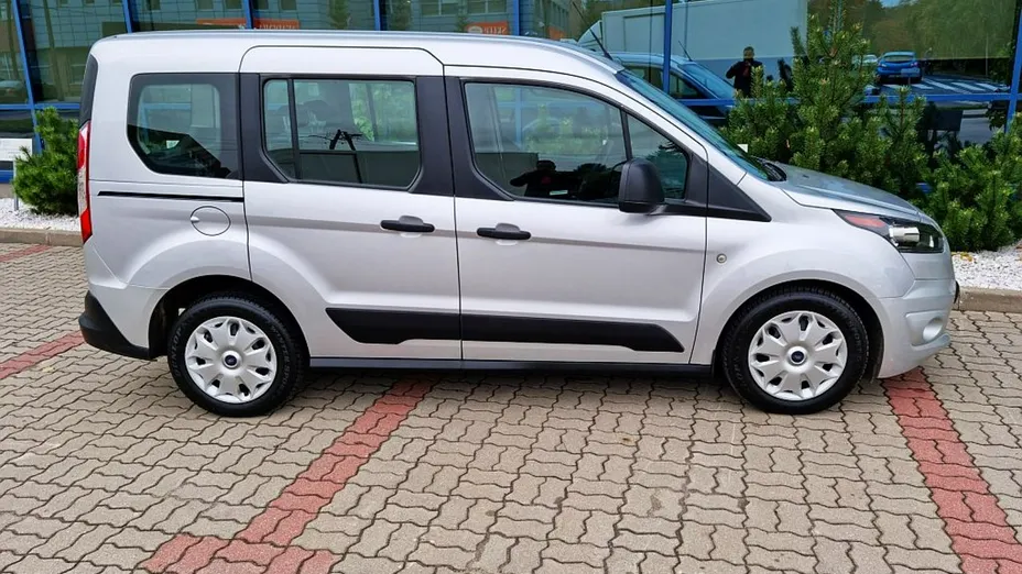 FORD Tourneo Connect -