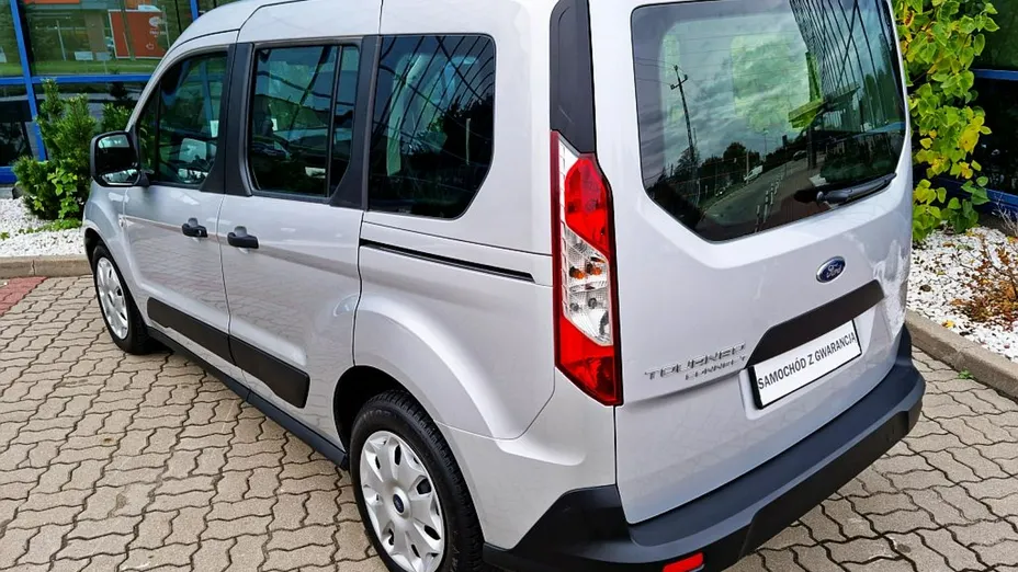 FORD Tourneo Connect -