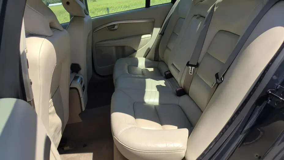 VOLVO S80 -