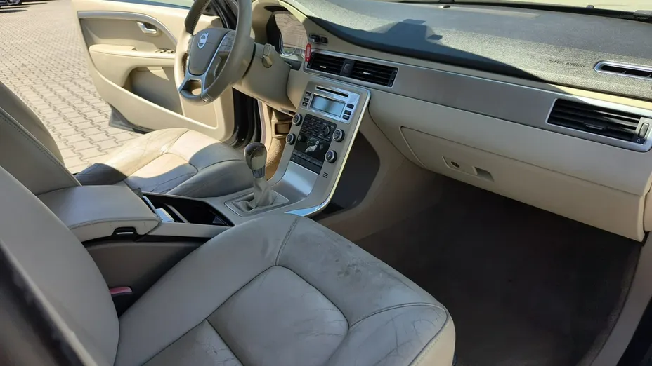 VOLVO S80 -