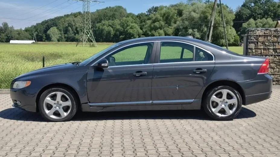 VOLVO S80 -