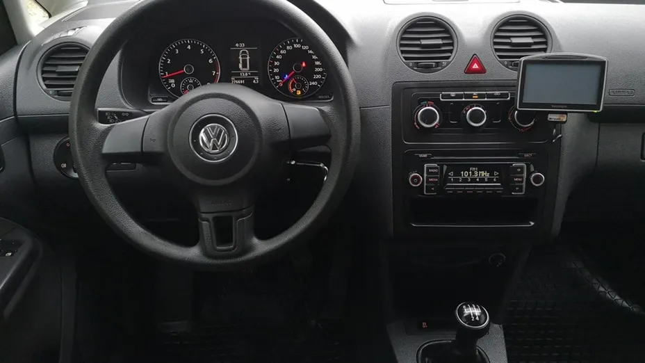 VOLKSWAGEN Caddy -