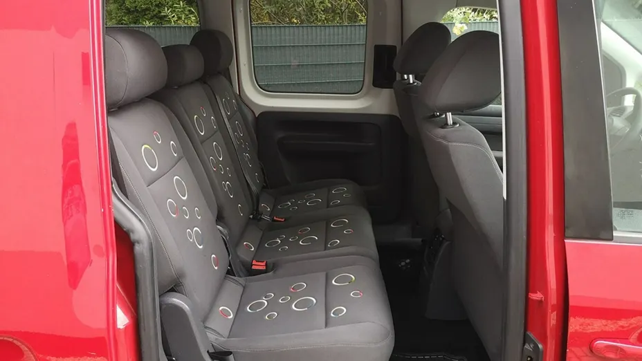 VOLKSWAGEN Caddy -