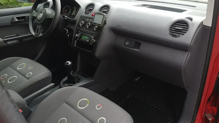 VOLKSWAGEN Caddy -