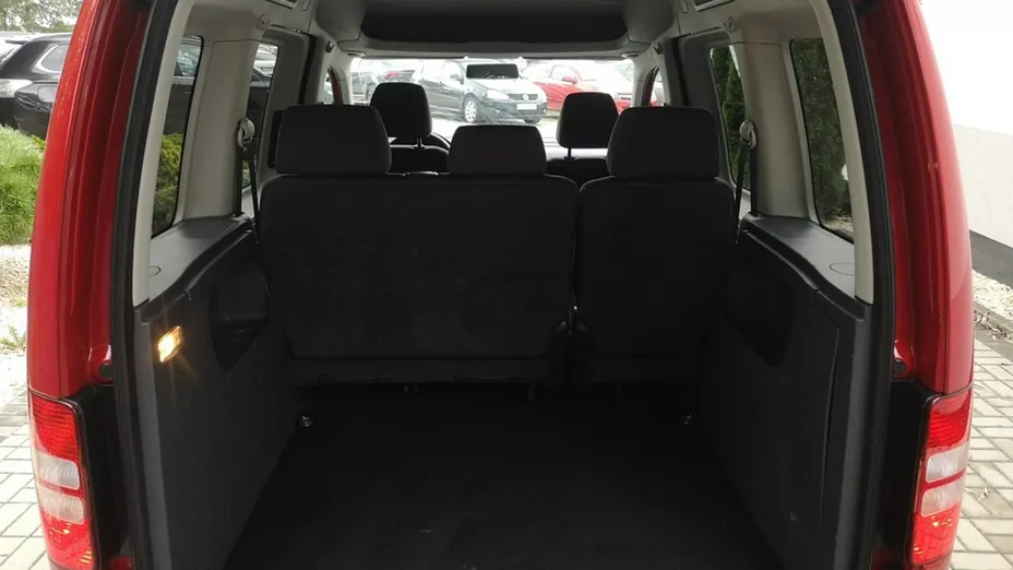 VOLKSWAGEN Caddy -