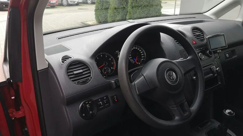 VOLKSWAGEN Caddy -