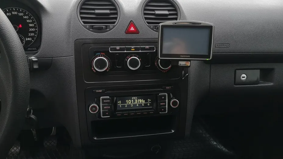 VOLKSWAGEN Caddy -