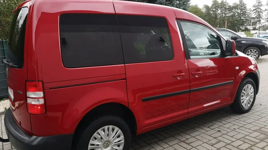 VOLKSWAGEN Caddy -