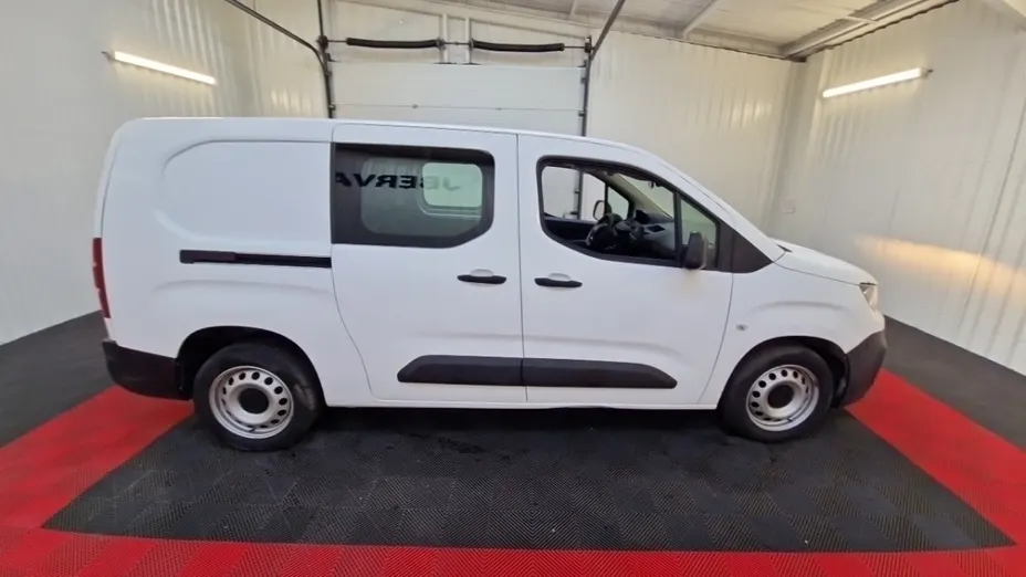 PEUGEOT Partner -