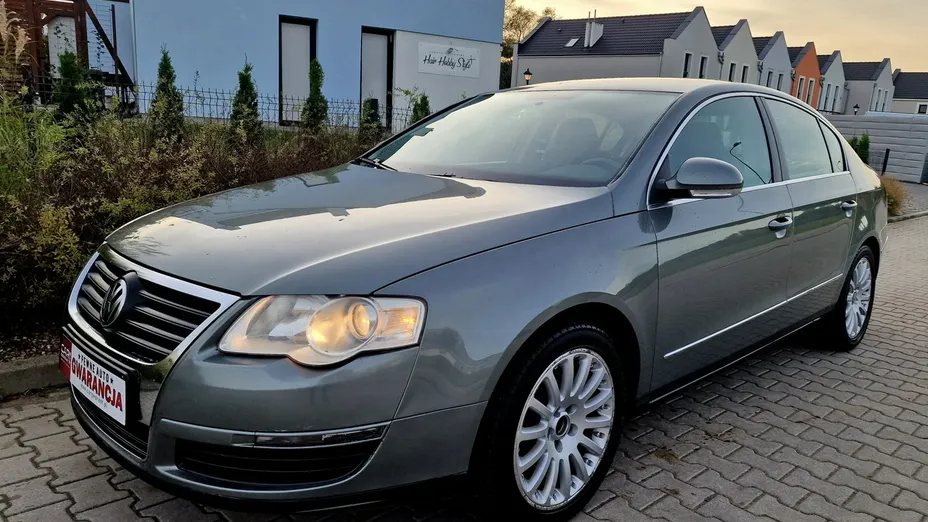 VOLKSWAGEN Passat -